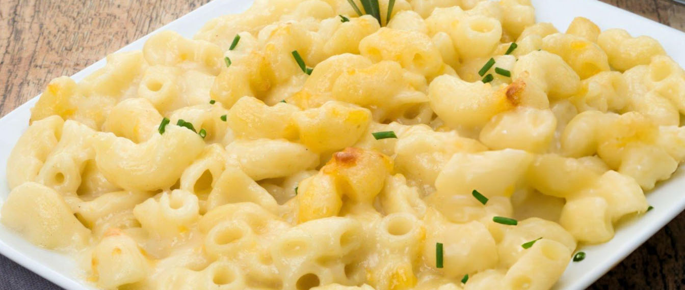 Taste & Trust Ready To Eat Mac & Cheese Pasta with creamy cheese sauce and pasta